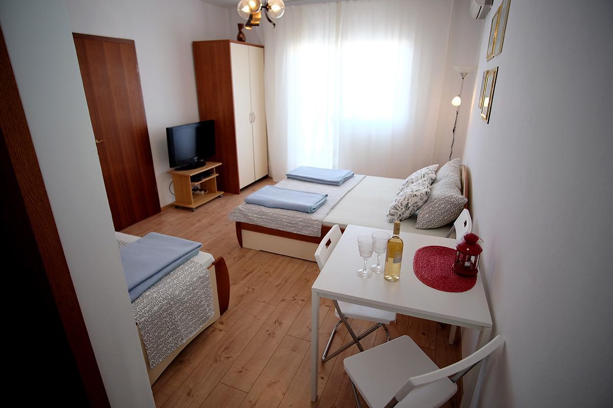 Studio Apartments Shanti Zadar Bilik gambar